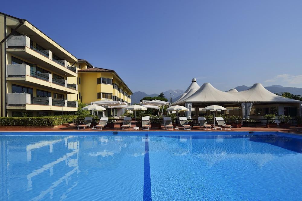 Una Hotels Forte Dei Marmi Exterior foto